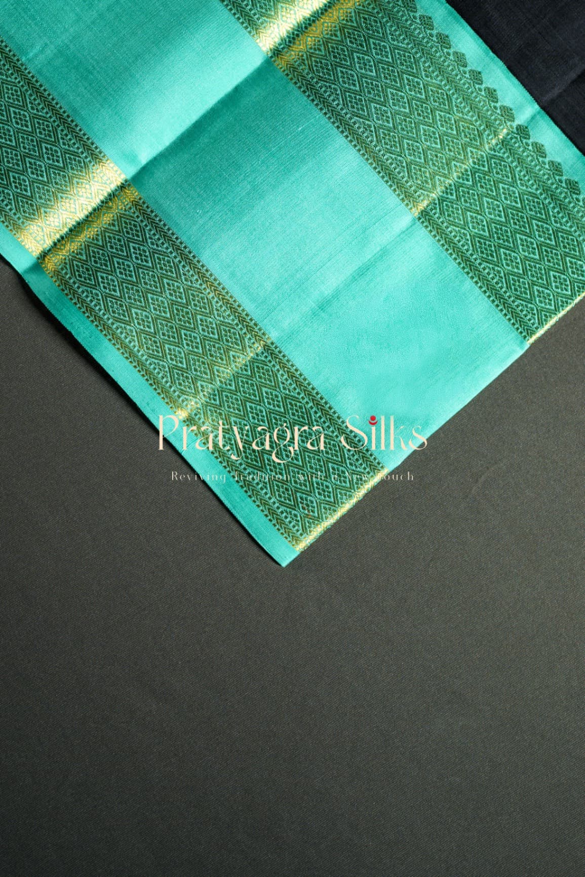 The Emerald Ebony silk - Image 3